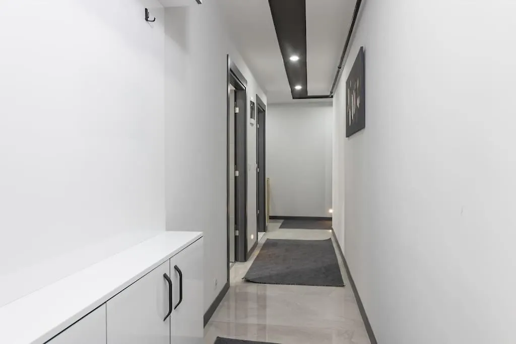 Apartmán 7-Sehir Merkezinde 4 Yatak Odali Dubleks Daire Antalya