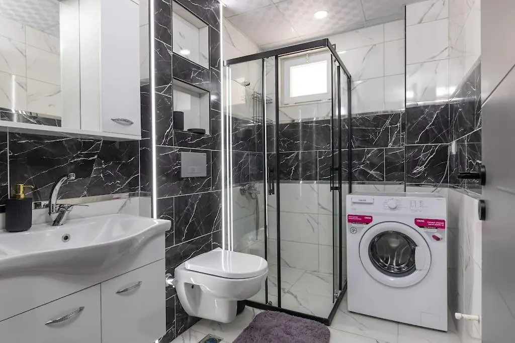 7-Sehir Merkezinde 4 Yatak Odali Dubleks Daire Antalya Apartmán