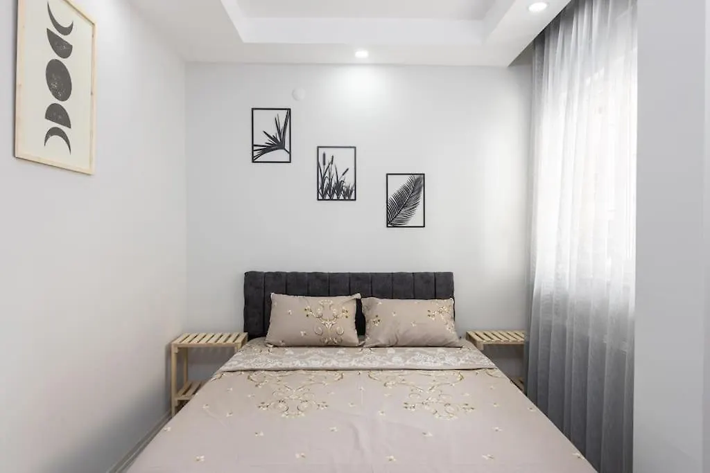 Apartmán 7-Sehir Merkezinde 4 Yatak Odali Dubleks Daire Antalya